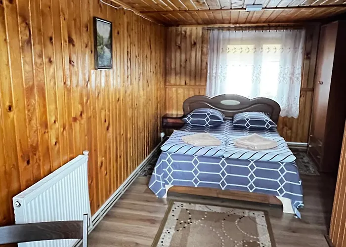 Pid Playem Lodge *